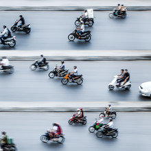 Jörg Faißt, Moped Riders #3 in Hanoi (Vietnam, Asia)