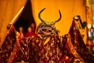 Jan Møller Hansen, Buddhist dance - Nepal, Asien)