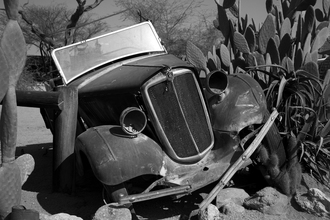 Angelika Stern, Schrottauto - Namibia, Afrika)