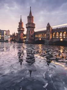 Ronny Behnert, Berliner Oberbaumbrücke im Winter (Germany, Europe)