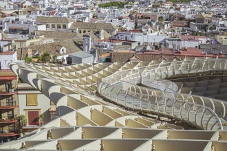 Fotokunst von Oana Popa: Luftaufnahme des Metropol Parasol in Sevilla