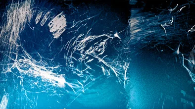 Abstract illustration in shades of blue with flowing lines and a harmonious pattern.