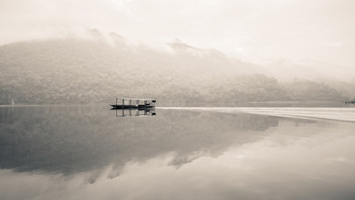 Arno Kohlem, Ba Be See - Vietnam, Asien)