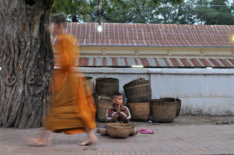 Thomas Heinrich, Alms Giving in Laos