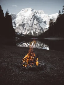 Photo art by Philipp Heigel: serene mountain landscape with reflection in the water