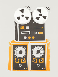 Fox And Velvet, Reel to Reel Player