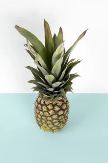Wall art by Loulou von Glup: playful pineapple in vibrant pastel colors