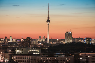 Jean Claude Castor, Berlin Skyline Am Volkspark Friedrichshain zum Sonnenuntergang - Deutschland, Europa)