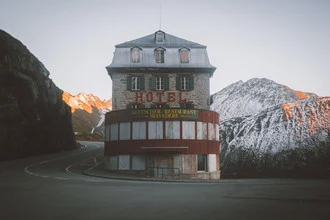 Photo art by Quentin Strohmeier: abandoned place at sunset, soft colors