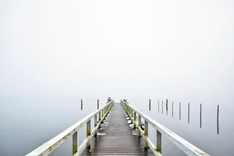 Fotokunst von Michael Belhadi: Winterlandschaft mit Seebrücke in Plau