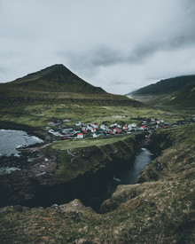 Dorian Baumann, Coastal Town