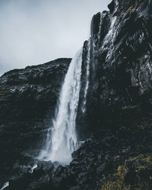 Dorian Baumann, Waterfall - Faroe Islands, Europe)