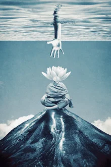 Fotokunst von Serg Nehaev: ruhige Komposition mit einer Blume und einer Hand.