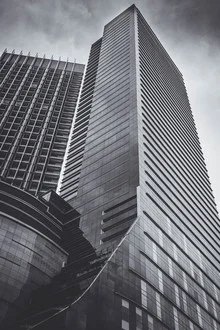 Photo art by Manuel Prantl: striking black-and-white silhouette of a skyline