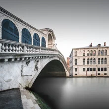 Fotokunst von Ronny Behnert: Langzeitbelichtung der Rialtobrücke in Venedig