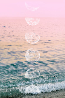 Emanuela Carratoni, Moontime on the Beach (Italy, Europe)