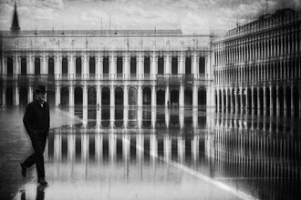 Roswitha Schleicher-Schwarz, wet feet walk (Italy, Europe)