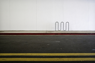 Jeff Seltzer, Bike Rack (at a Mall) (Vereinigte Staaten, Nordamerika)