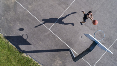 Stefan Schurr, Shadow of a basketballer