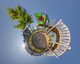 Kleiner Planet Abenteuerspielplatz - fotokunst von Stefan Schurr