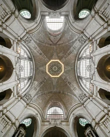 Photo art: historic town hall in Hannover featuring symmetrical lines and a dome.