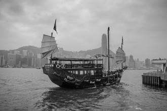Aleksi Lausti, The Dow - Hong Kong, Asia)
