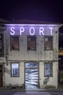 Photo art by Christian Seidenberg: rower against vibrant architecture in Porto