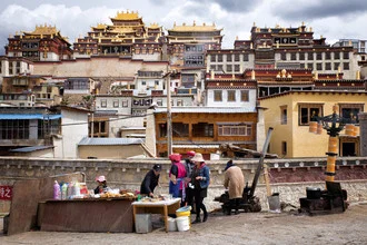 Beautiful photo art by Oona Kallanmaa: traditional architecture in Shangri-La, China
