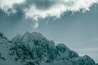 Photo art by Sebastian Worm: serene mountain scenery in Norway