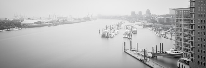 Dennis Wehrmann, Panoramic view Hamburg harbour from the  Elbphilharmonie Plaza - Germany, Europe)