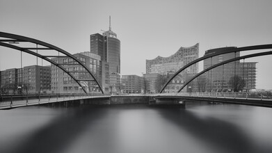 Dennis Wehrmann, Panoramic view Elbphilharmonie and Niederbaumbrücke Hamburg - Germany, Europe)