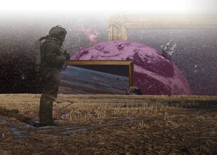 Wandbild von Marko Köppe: skurrile Astronauten im Traumland, zwischen Raum und Illusion.