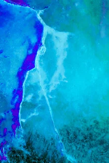 Photo art by Sebastian Worm: glowing ice surface in soft colors