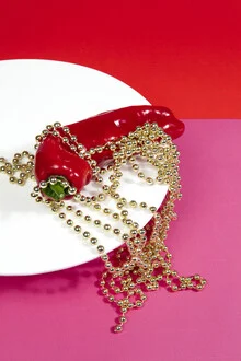 Photo art by Loulou von Glup: colorful treasures of pepper and gold in a chest