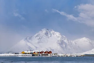 Photo art by Victoria Knobloch: fresh morning at a mountain lake in Norway.