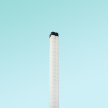 Simone Hutsch, The Chimney - United Kingdom, Europe)