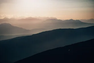 Fotokunst von Stefan Sträter: sanfte Linien und Silhouetten in der italienischen Landschaft