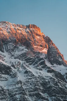 Fotokunst von Christian Becker: malerische Ansicht der Zugspitze in sanften Farben