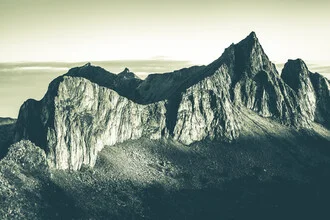 Black and white photo: minimalist mountain scene from Norway.