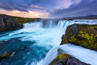 Dave Derbis, Wasserfall der Götter - Island, Europa)