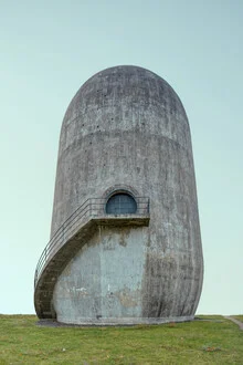 Fotokunst von Michael Belhadi: Strudelturm in Berlin, kreative Architekturaufnahme