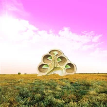 Fotokunst von Marko Köppe: surreale Landschaft mit anmutiger Anatomie