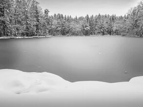 Photo art by Bernd Grosseck: frozen lake in wintery Austria.