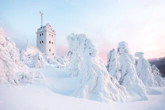 Photo art by Christoph Schaarschmidt: snow-covered Fichtelberg in winter.