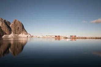 Photo art by Sebastian Worm: minimalist depiction of Norwegian landscape.