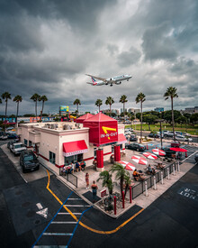Dimitri Luft, in n out (United States, North America)