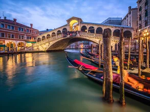 Rialtobrücke in Venedig - fotokunst von Jan Becke
