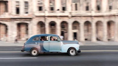 Photo art by Tillmann Konrad: Classic car on the street in Havana at sunset.
