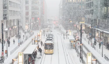 Photo art by Matthias Makarinus: People in Berlin's winter rush hour on the street.