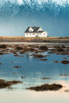 Photo art by Sebastian Worm: tranquil cabin in Norwegian landscape